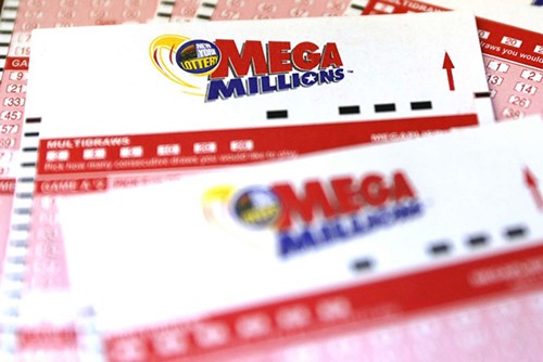 Vé xổ số Mega Millions ở Mỹ. Ảnh: Reuters