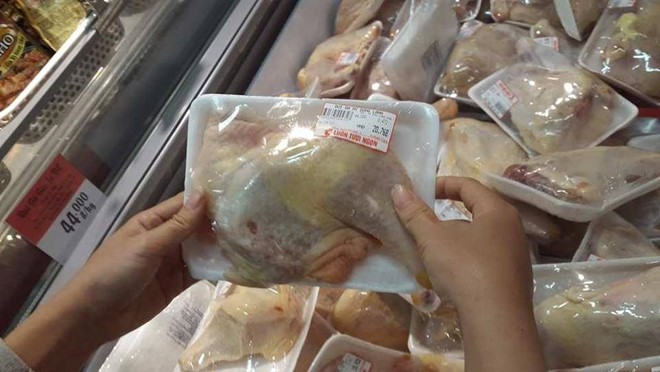 Vì sao gà Mỹ vào Việt Nam chỉ có giá 18.000 đồng/kg?