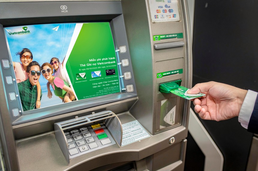 Vietcombank miễn phí đổi thẻ Connect24 phiên bản chip