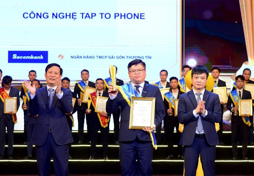 Sacombank đạt giải thưởng Sao Khuê năm 2022