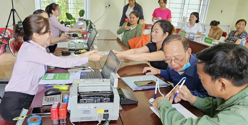 Chi nhánh Ngân hàng Chính sách xã hội tỉnh Yên Bái đã và đang khẩn trương cho vay bổ sung nguồn vốn để người nghèo và các đối tượng chính sách khác khôi phục sản xuất - kinh doanh.