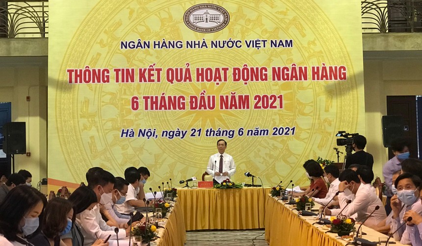 Đến giữa tháng 6, tín dụng tăng gấp đôi cùng kỳ, cho vay chứng khoán tăng 3%