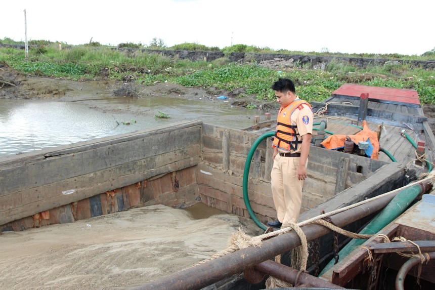 TP.HCM quyết liệt xử lý “cát tặc”