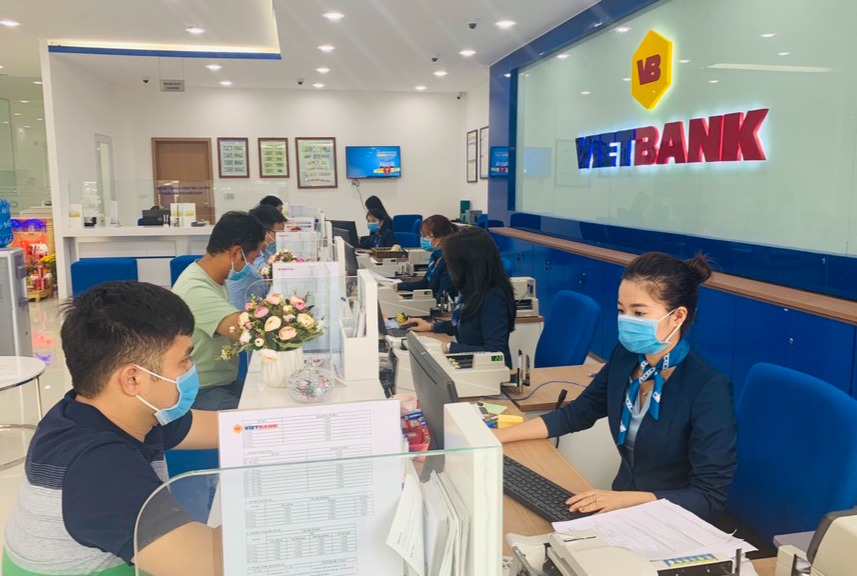 Vietbank treo giải 1 kg vàng 9999 cho khách hàng gửi tiết kiệm