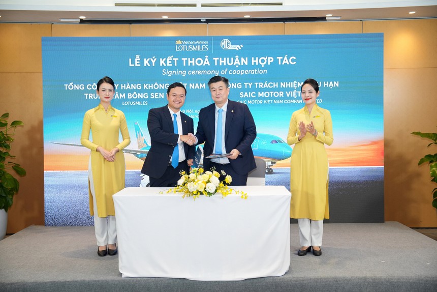 SAIC Motor Việt Nam cho biết việc kí thoả thuận hợp tác với Vietnam Airlines thể hiện lời cam kết luôn không ngừng nỗ lực để đáp ứng nhu cầu ngày càng cao của thị trường ô tô sôi động, luôn tập trung cải tiến và nâng cấp chất lượng dịch vụ cho khách hàng sử dụng xe MG tại Việt Nam trong thời gian tới. 