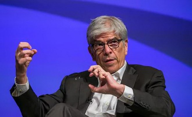 Ông Paul Romer.