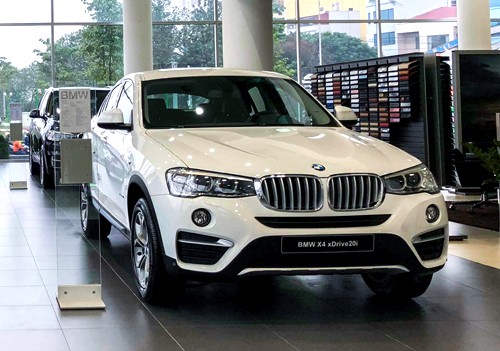 BMW X4 tại đại lý BMW Long Biên của Trường Hải.