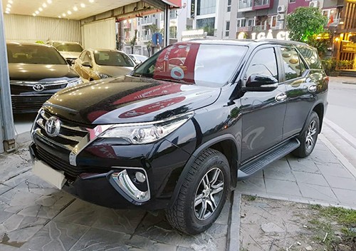 Toyota Fortuner 2017 một cầu được rao bán khoảng 1,2 tỷ đồng. Ảnh: Bá Xuân.