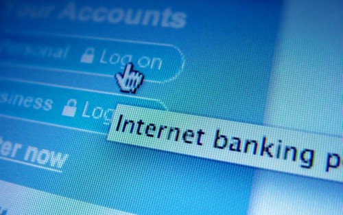 Khách hàng đăng ký dịch vụ internet banking được yêu cầu khai báo số điện thoại "chính chủ". 