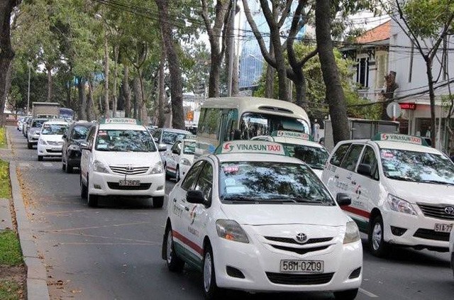 Vinasun - ông lớn taxi khu vực phía Nam đang phải đối mặt với tình trạng thua lỗ triền miên trong lĩnh vực kinh doanh chính.