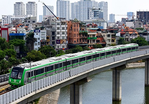 Tàu Cát Linh - Hà Đông trong một lần chạy thử. Ảnh: Giang Huy.