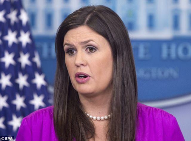 Thư ký báo chí Nhà Trắng Sarah Sanders (Ảnh: EPA).