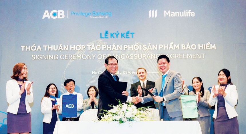 Bancassurance lại tiếp tục “nóng”