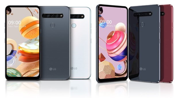 LG K61 (trái) và LG K51S (phải). (Nguồn: engadget.com).