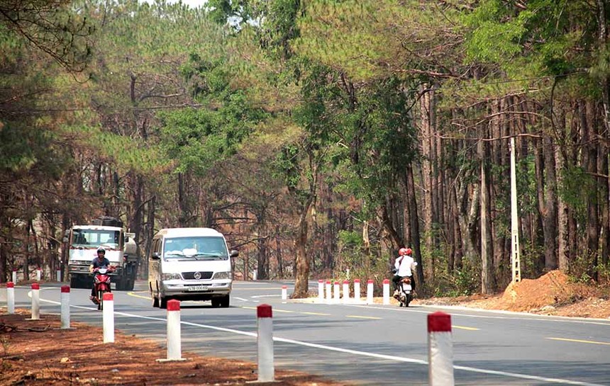 Một đoạn Quốc lộ 19 đoạn qua huyện Mangyang, Gia Lai.