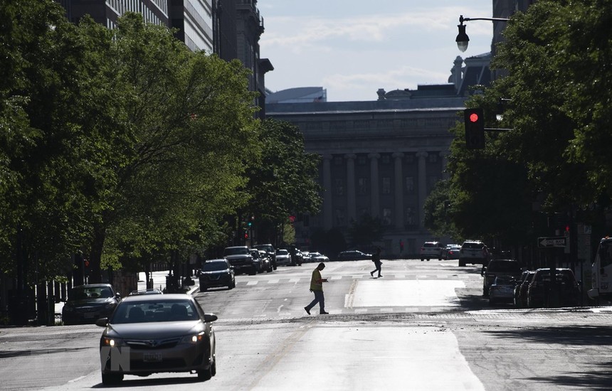 Cảnh vắng vẻ trên đường phố tại Washington D.C., Mỹ ngày 7/5/2020 trong bối cảnh dịch COVID-19 lan rộng. (Ảnh: THX/ TTXVN).