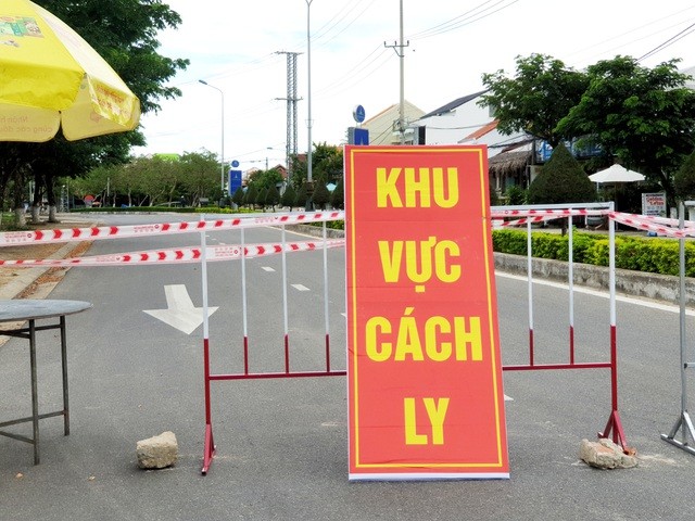 Nhiều trường hợp bị xử phạt trong lúc giãn cách xã hội, vi phạm quy định về công tác phòng, chống dịch Covid-19.