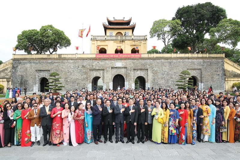 Cộng đồng doanh nhân Việt Nam mang trong mình khát vọng mãnh liệt vì một Việt Nam ngẩng cao đầu. Ảnh: Chí Cường.