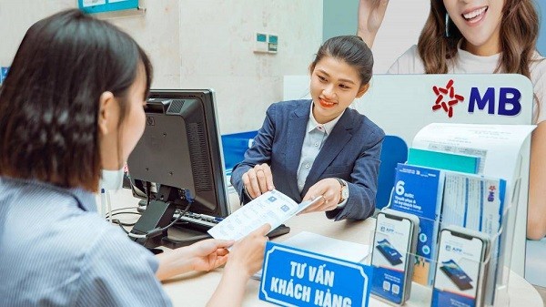 Ngân hàng kiếm bộn từ bán bảo hiểm