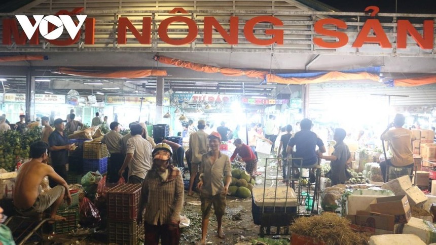 Nông sản về Chợ đầu mối Thủ Đức.