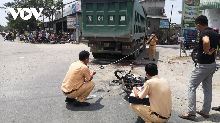 Va chạm với xe ben người đàn ông tử vong tại chỗ.