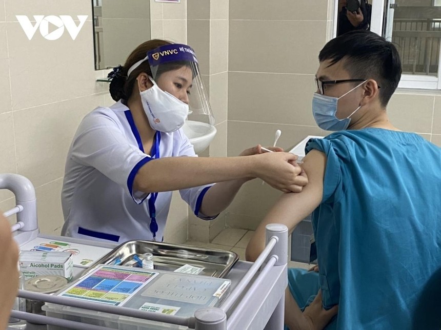 Ảnh minh họa tiêm vaccine phòng COVID-19.