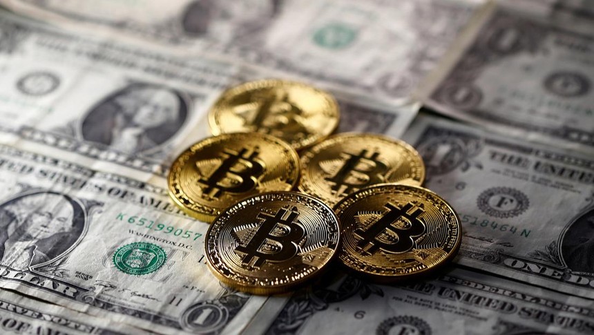 Giá Bitcoin hôm nay ngày 16/4: Bitcoin mắc kẹt trong khoảng 62.000 USD, đồng Ethereum và Dogecoin thiết lập mức đỉnh kỷ lục mới