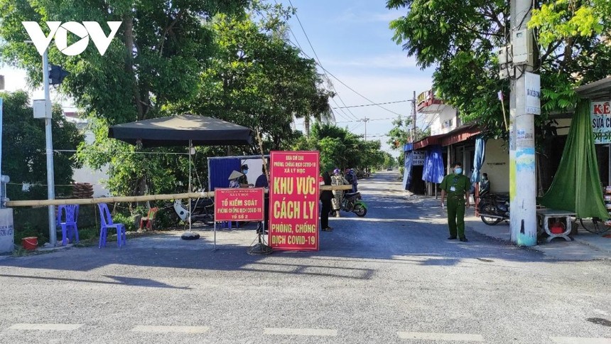 Xã Lý Học (huyện Vĩnh Bảo, Hải Phòng) chuyển chuyển sang thực hiện giãn cách xã hội theo Chỉ thị 15/CT-TTg.