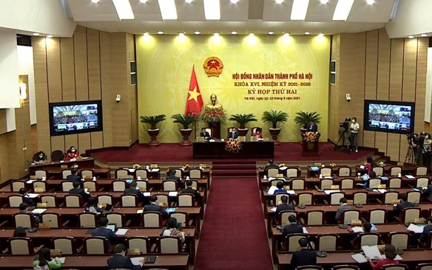 HĐND TP Hà Nội thông qua mức thu phí năm học 2021-2022.