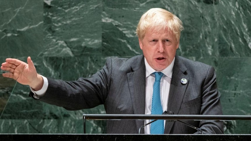 Thủ tướng Anh Boris Johnson đã có cuộc điện đàm đầu tiên với Tổng thống Pháp Emmanuel Macron (Ảnh: Reuters).