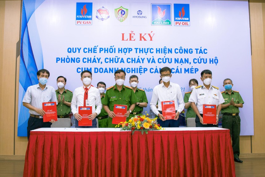 Lễ ký kết "Quy chế phối hợp thực hiện công tác phòng cháy chữa cháy và cứu nạn cứu hộ (PCCC & CNCH) Cụm doanh nghiệp Cảng Cái Mép".