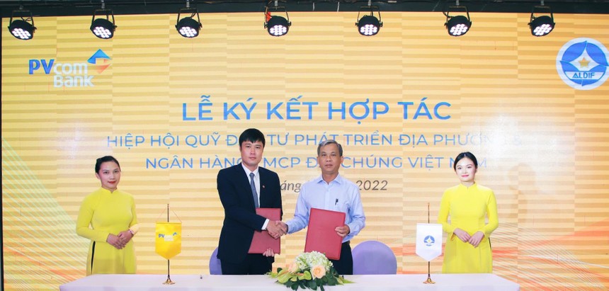 PVcomBank ký biên bản ghi nhớ hợp tác với Hiệp hội Quỹ đầu tư phát triển địa phương.