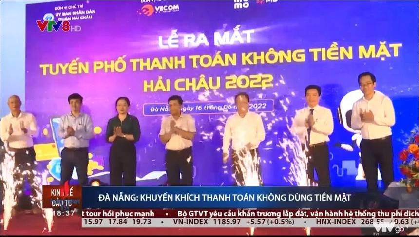 Nhiều quận, huyện thuộc thành phố Đà Nẵng đã áp dụng hình thức thanh toán không dùng tiền mặt.