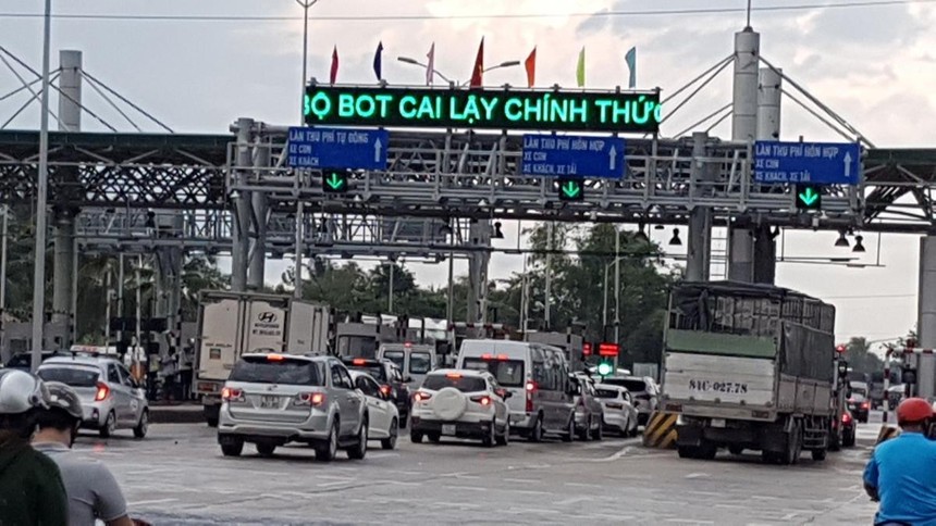 Trạm thu phí dự án BOT Cai Lậy trên QL1. Ảnh NT.