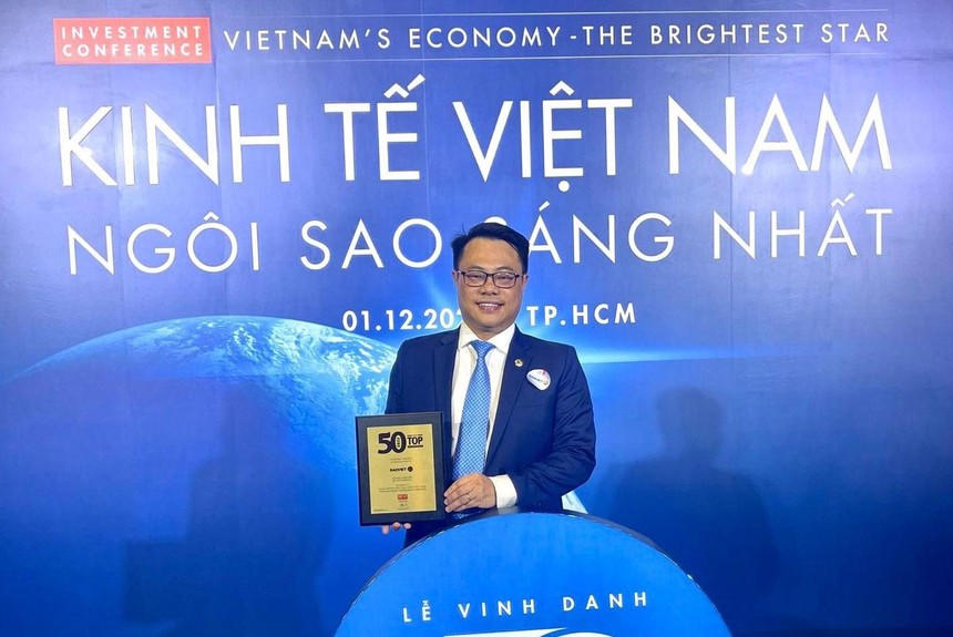 Tập đoàn Bảo Việt (BVH) 6 năm liên tiếp trong Top 50 công ty niêm yết kinh doanh hiệu quả nhất Việt Nam 2022