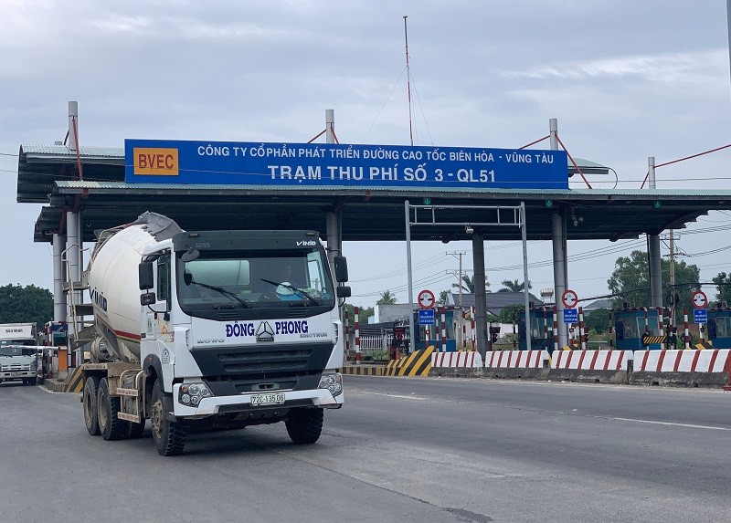 Một trạm thu phí BOT trên Quốc lộ 51.