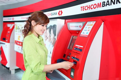 Năm 2015, Techcombank lãi hợp nhất 2.037 tỷ đồng, tăng 43,8%