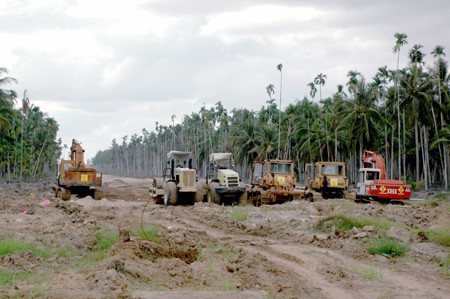 Thi công đường hành lang ven biển phía Nam giai đoạn I