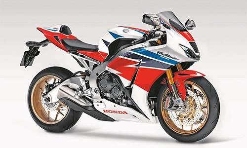 Honda CBR1000RR Fireblade 2017 - cạnh tranh Kawasaki H2