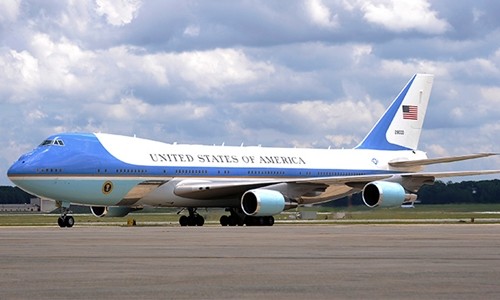 Chuyên cơ tổng thống Mỹ Air Force One. Ảnh: Reuters.