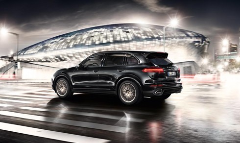 Phiên bản đặc biệt Porsche Cayenne S Platinum với ngoại thất đậm chất thể thao.