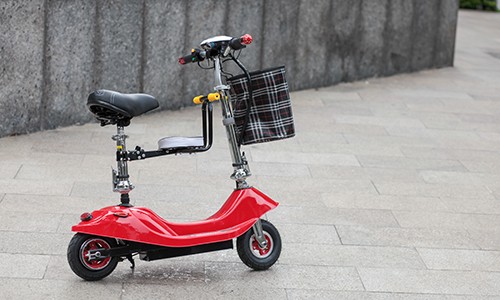 Sakura Mini e-Scooter giá 3,5 triệu đồng tại Việt Nam.