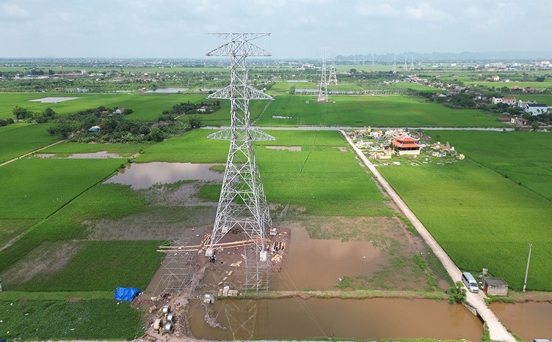Dự án đường dây 500 kV NMNĐ Nam Định I - Thanh Hoá có 180 vị trí móng cột, 74 khoảng néo