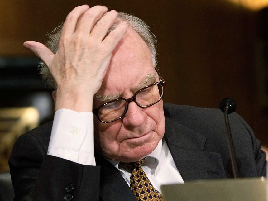 Sau hàng không tới lượt ngân hàng bị Warren Buffett thoái vốn