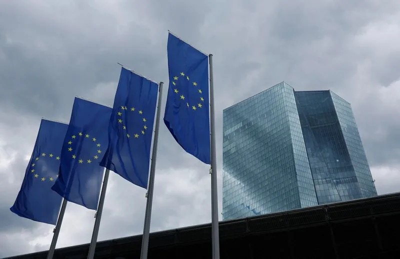 ECB cắt giảm lãi suất lần đầu tiên kể từ năm 2019