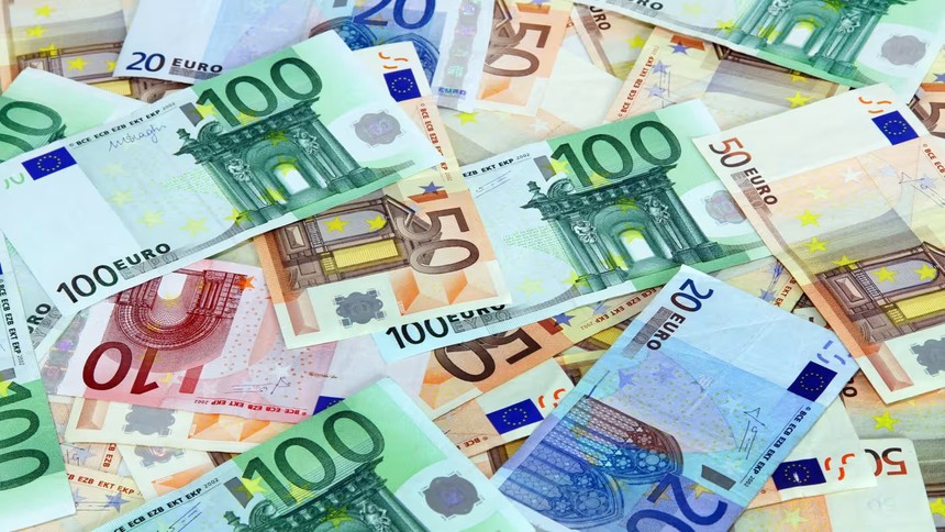 Tỷ trọng nắm giữ ngoại hối trên toàn cầu của đồng euro đang suy giảm