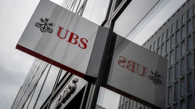 Cơ quan quản lý tài chính của Thụy Sĩ bác bỏ lo ngại độc quyền của UBS đối với thương vụ Credit Suisse