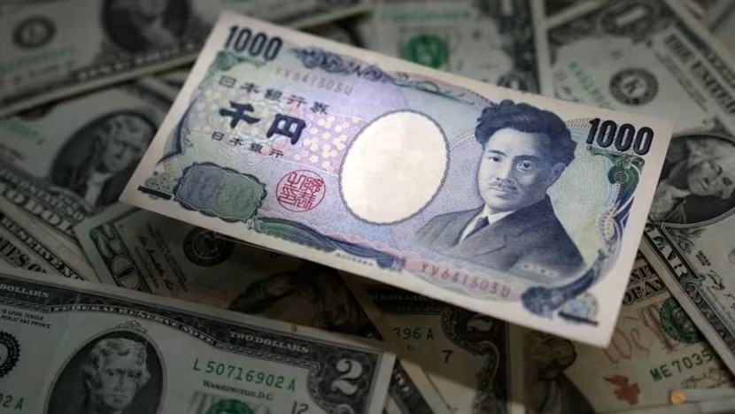 Đồng yên chạm mức thấp nhất so với đồng đô la kể từ tháng 12/1986