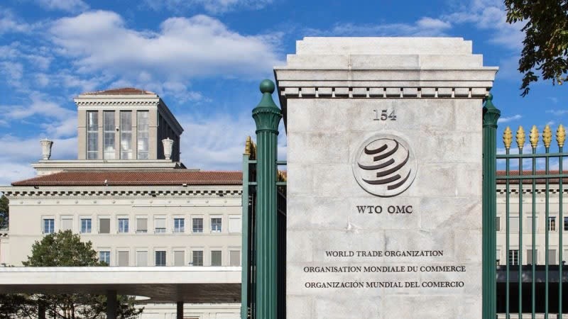 Trung Quốc đệ đơn khiếu nại lên WTO về thuế xe điện của EU