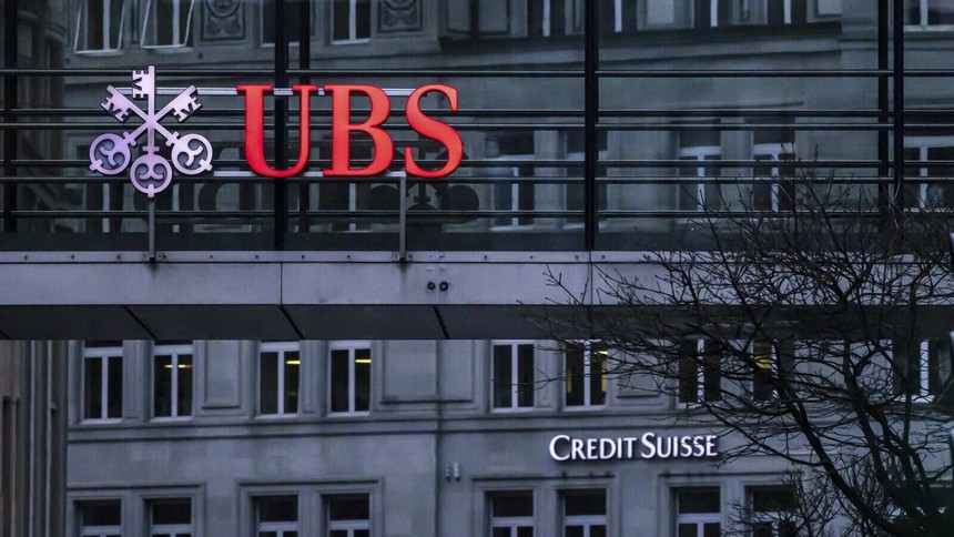 UBS hoàn tất mua lại Credit Suisse